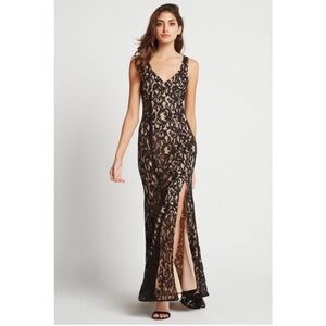 BCBGeneration Elegant Black Lace inset formal dress size 8